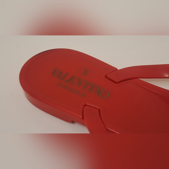 Valentino Garavani Women's Red Rose Jelly Flat Thong Sandals Italy 8 US / 38 EU - Picture 7 of 10